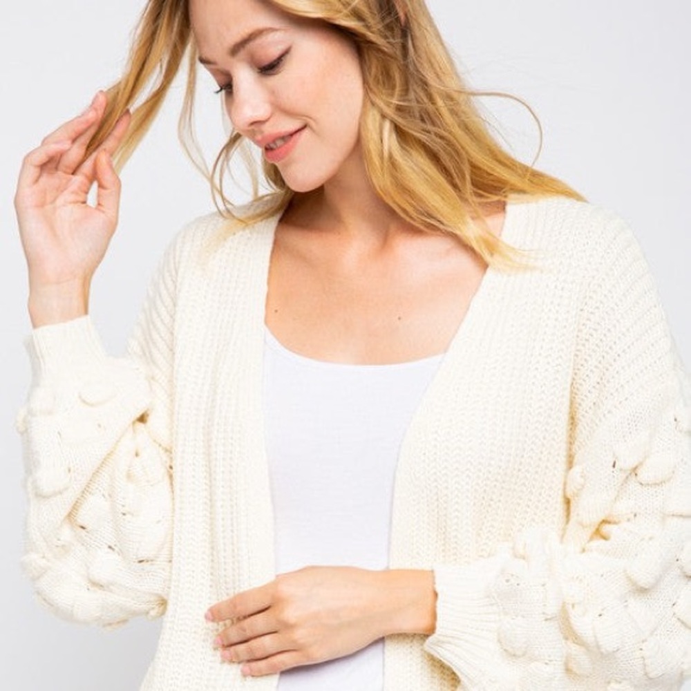 Three Dimentional Detail Unque Cardigan